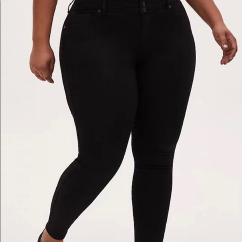 Torrid 18S black jeggings